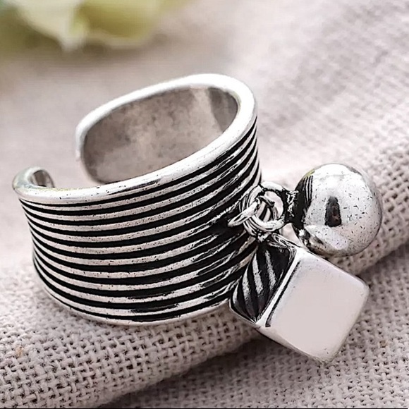 STERLING SILVER BALL CHARM BAND RING - Picture 5 of 15